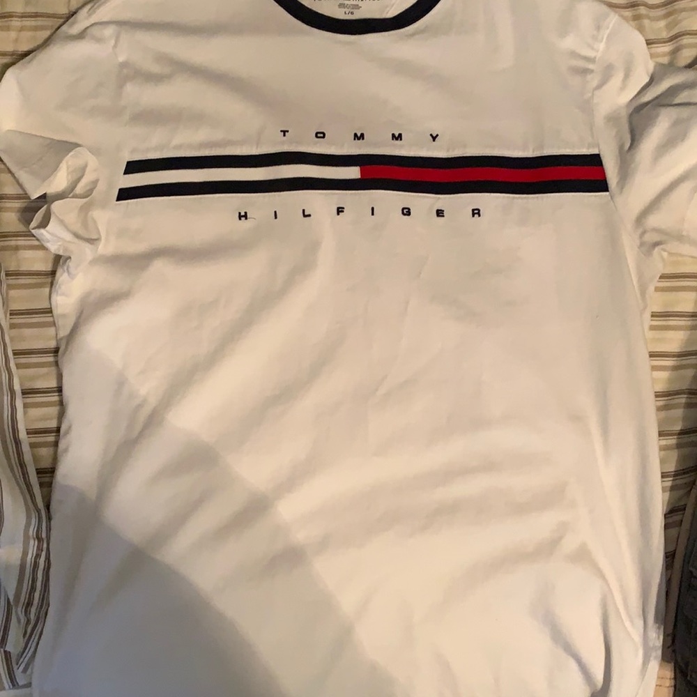 tommy hilfiger T
